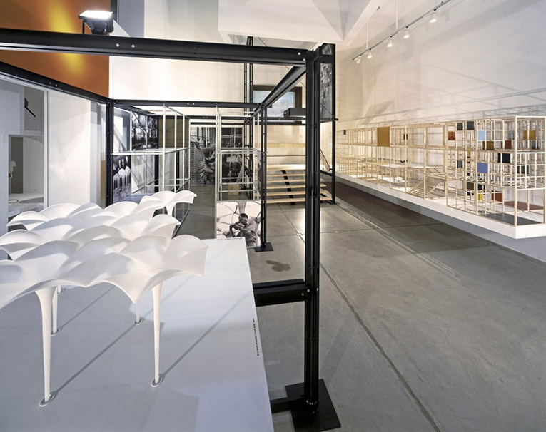 美国建筑师、设计师乔治·尼尔森(图5)